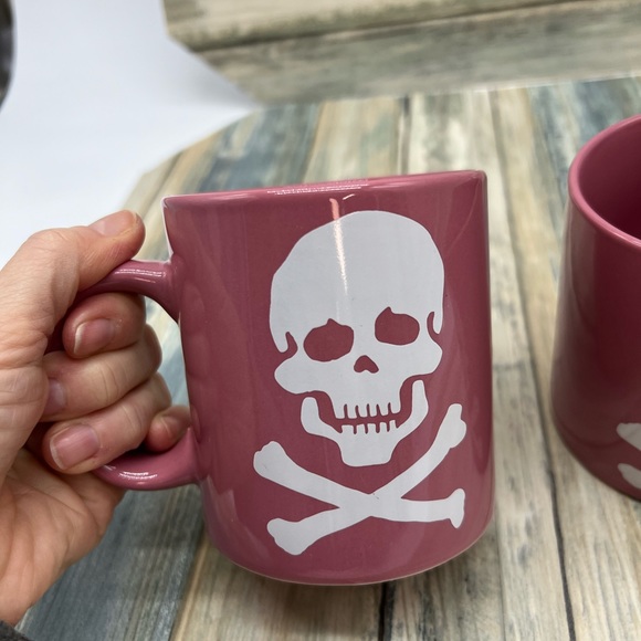 ⭐️2 Fun Factory Waechtersbach Germany pink mug skull & cross bones design set 1 - Picture 6 of 8